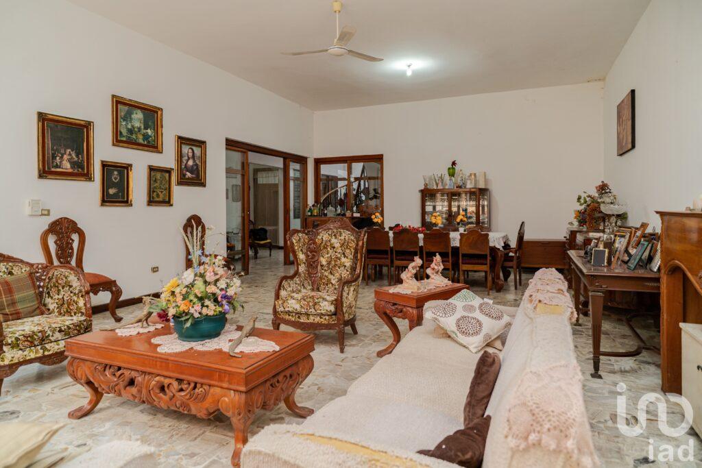 CASA CON USO DE SUELO COMERCIAL EN TAPACHULA CENTRO