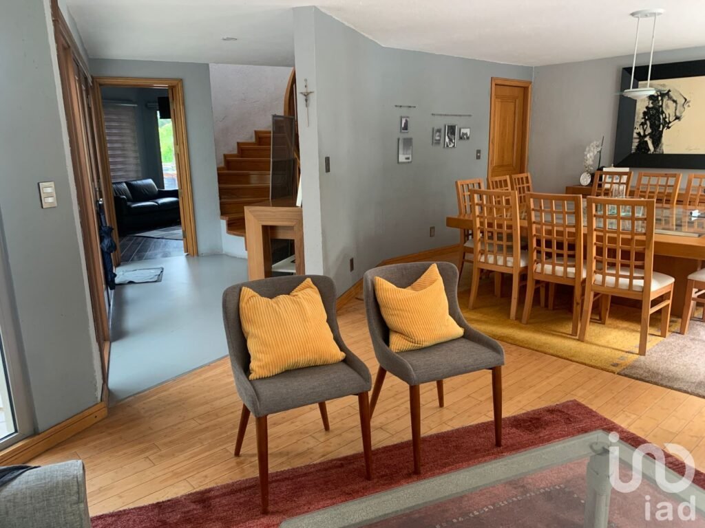 Vendo Casa en el Condominio ¨Las Tejas, en Prolongación Bosques de Reforma, con 3 recámas.