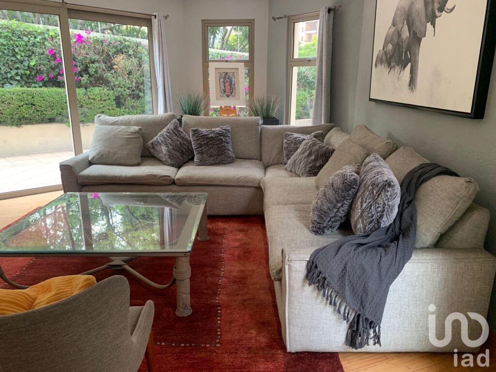 Vendo Casa en el Condominio ¨Las Tejas, en Prolongación Bosques de Reforma, con 3 recámas.