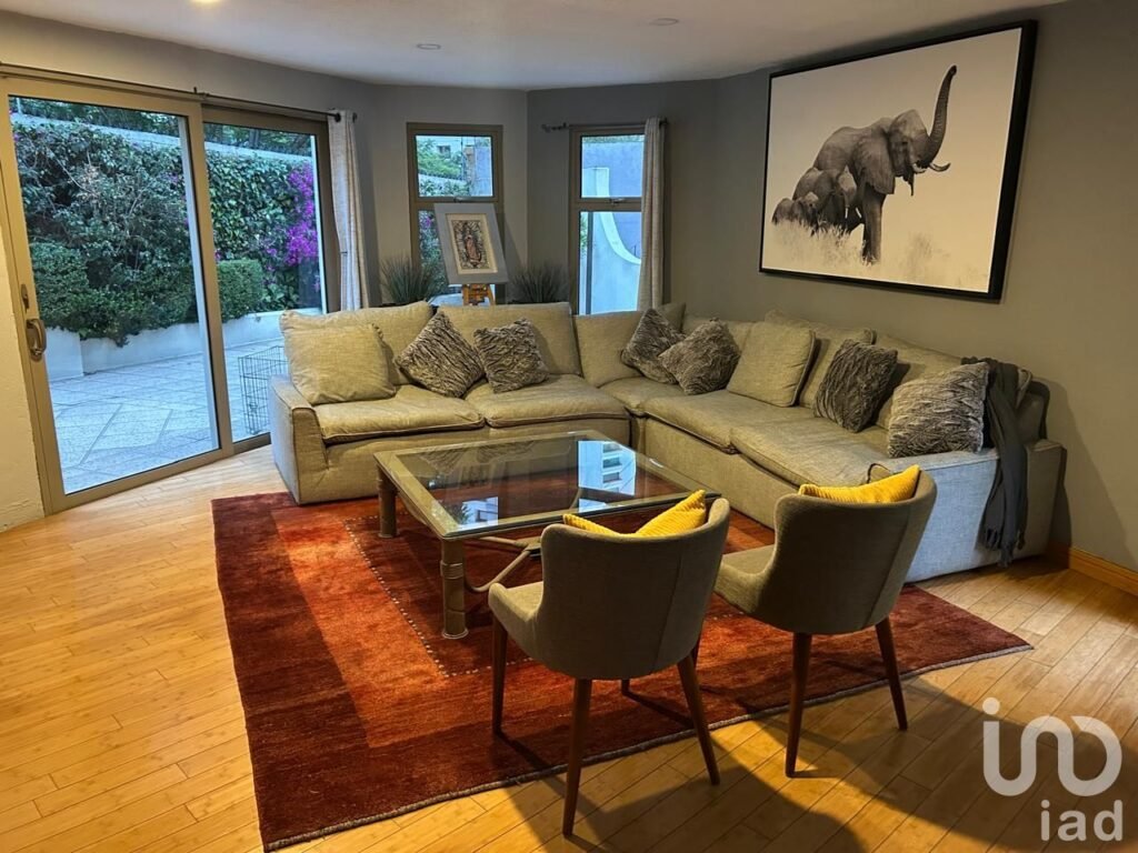 Vendo Casa en el Condominio ¨Las Tejas, en Prolongación Bosques de Reforma, con 3 recámas.