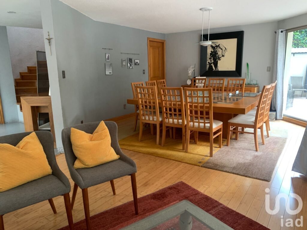 Vendo Casa en el Condominio ¨Las Tejas, en Prolongación Bosques de Reforma, con 3 recámas.