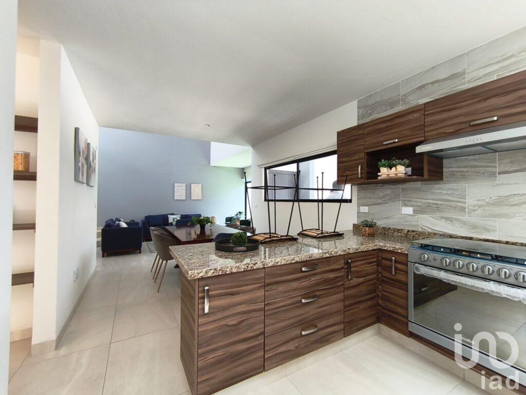 Casa en VENTA en Fraccionamiento Sotavento, Pozos, SLP cerca de Zona Industrial y Eje 128