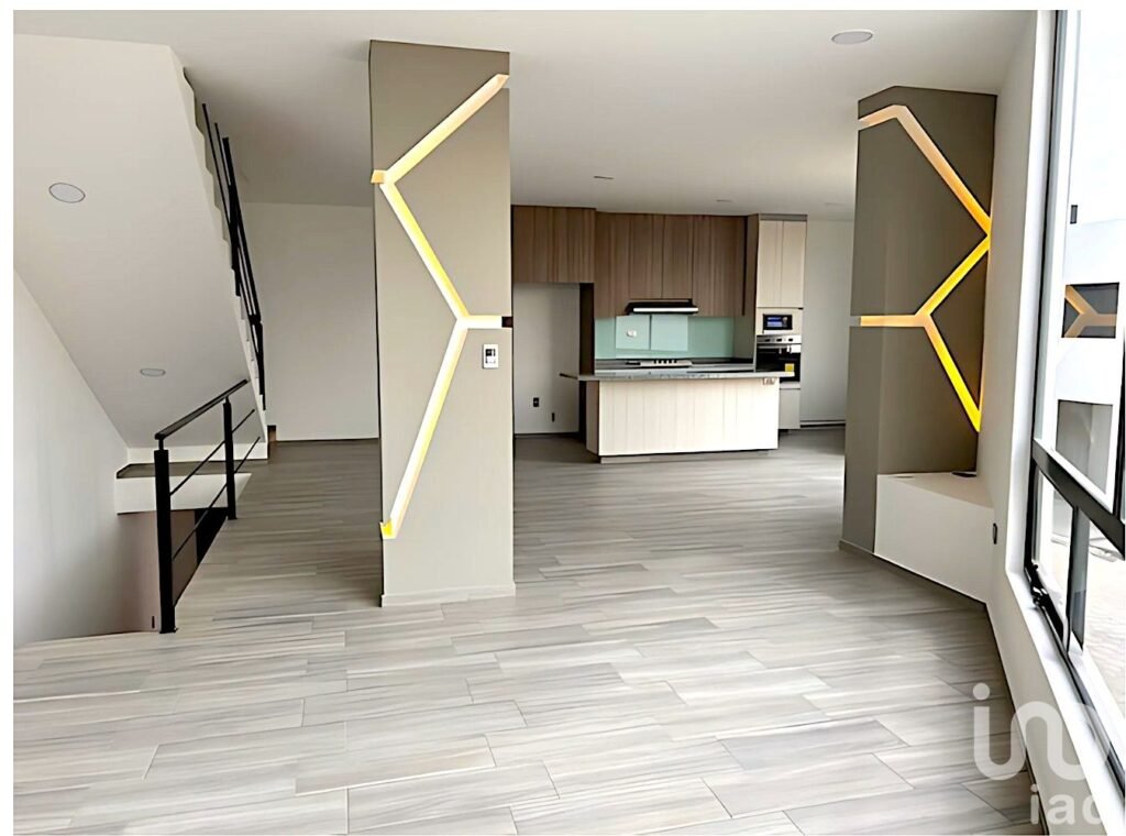 Casa en venta en Colonia Agricola Lazaro Cardenas, Metepec, Estado de México.