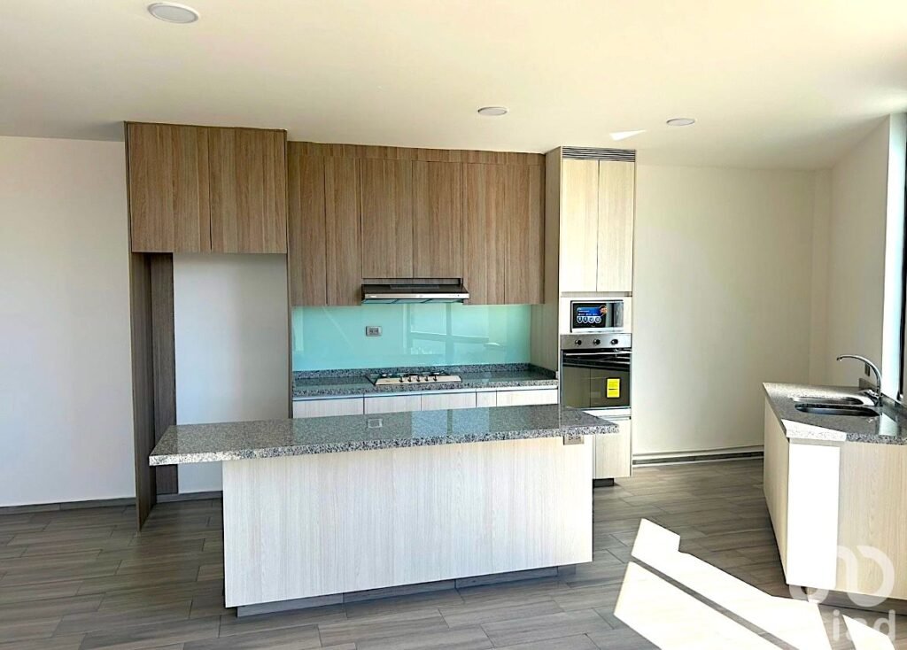 Casa en venta en Colonia Agricola Lazaro Cardenas, Metepec, Estado de México.