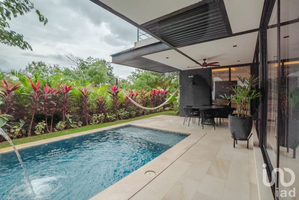 Casa en Venta en Cabo Norte, Mérida - Con Alberca, Canchas y Amenidades Exclusivas