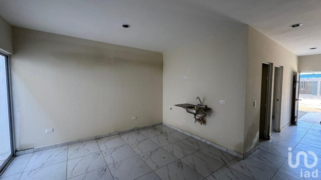 CASA EN VENTA CON RECÁMARA EN PB EN COLONIA SANTA ROSA MAZATLÁN