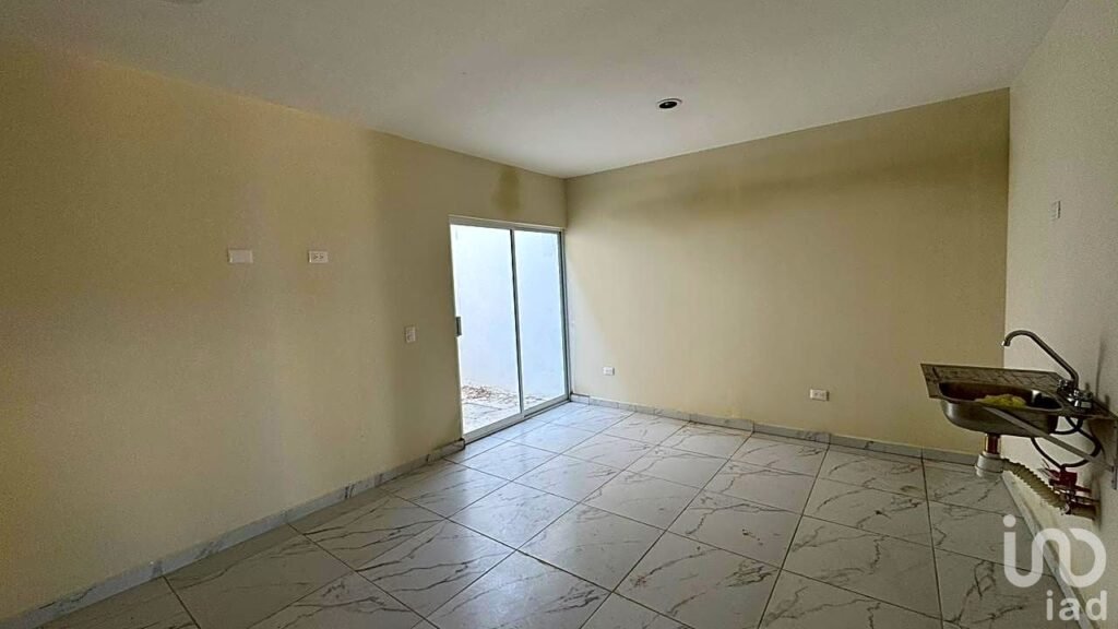 CASA EN VENTA CON RECÁMARA EN PB EN COLONIA SANTA ROSA MAZATLÁN