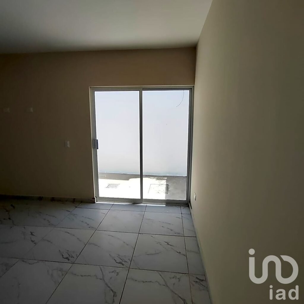 CASA EN VENTA CON RECÁMARA EN PB EN COLONIA SANTA ROSA MAZATLÁN