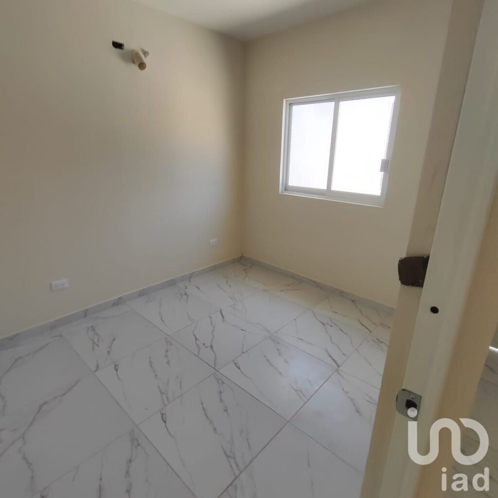 CASA EN VENTA CON RECÁMARA EN PB EN COLONIA SANTA ROSA MAZATLÁN