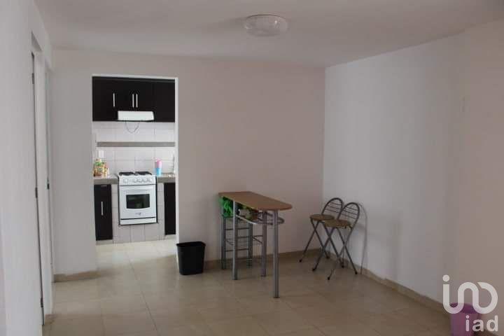 DEPARTAMENTO EN VENTA SOBRE EJE CENTRAL LAZARO CARDENAS, COL. GUERRERO