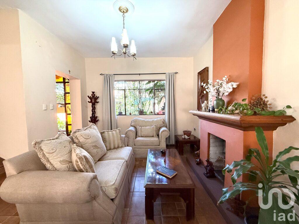 Casa en Venta cerca de Av. Ávila Camacho, Xalapa Veracruz, Uso de suelo Mixto