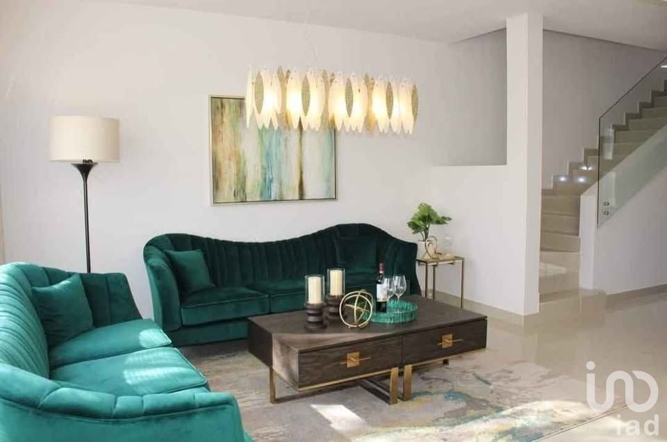 CASA DE 3 NIVELES EN VENTA ZONA CAMPOS ELISEOS