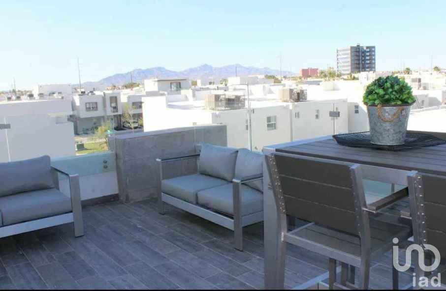 CASA DE 3 NIVELES EN VENTA ZONA CAMPOS ELISEOS