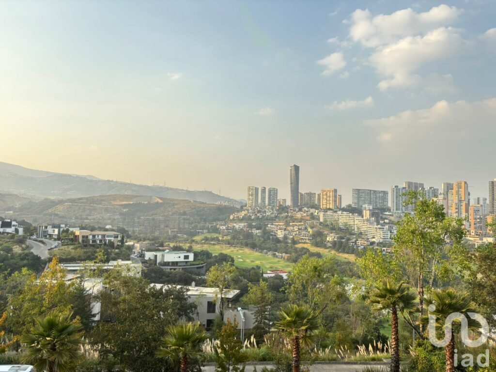 Se renta departamento en Bosque Real en el Condominio  Real del Marquez