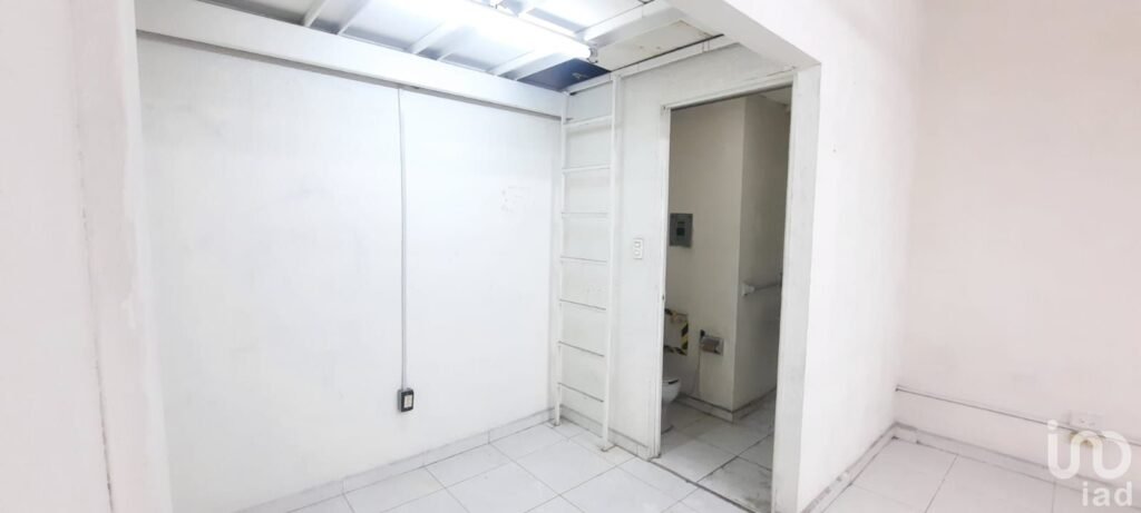 LOCAL EN RENTA D-7. PLAZA OLIMPUS, CENTRO INDUSTRIAL. TLALNEPANTLA