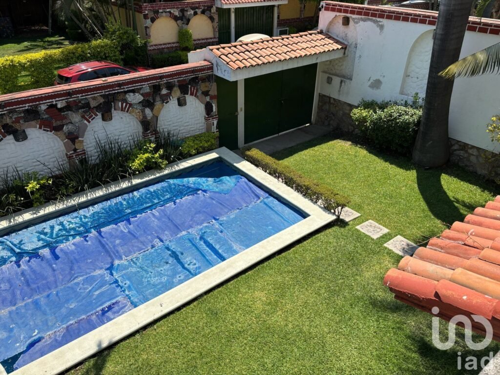 Venta Casa en Condominio con Alberca propia