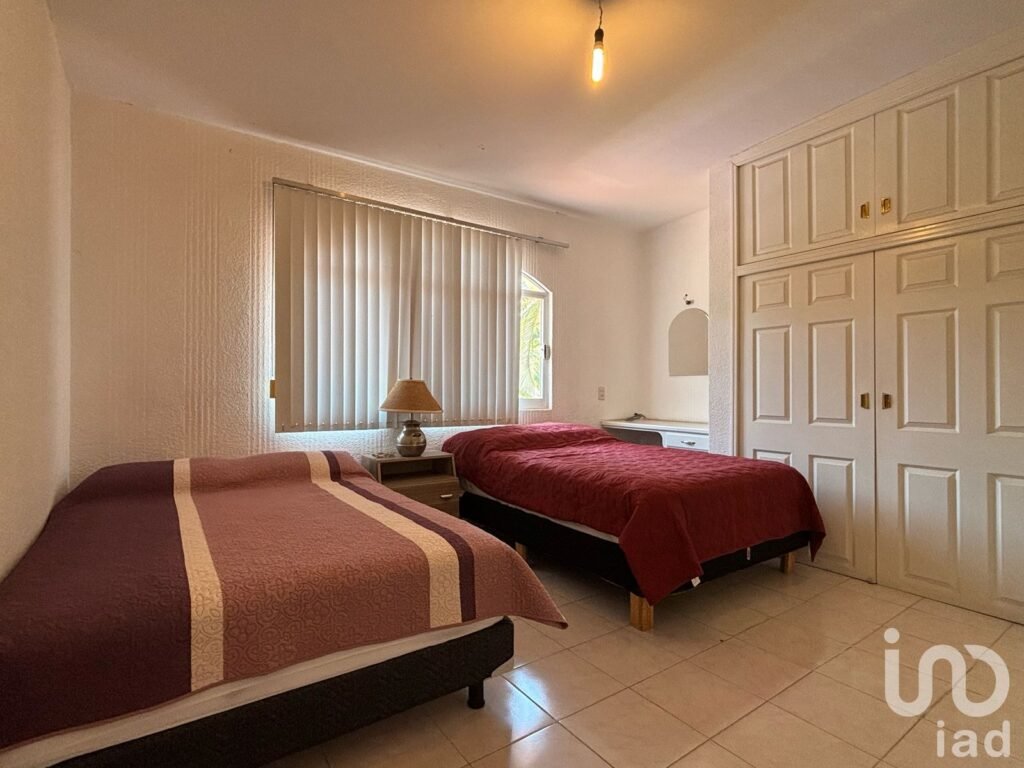 Venta Casa en Condominio con Alberca propia