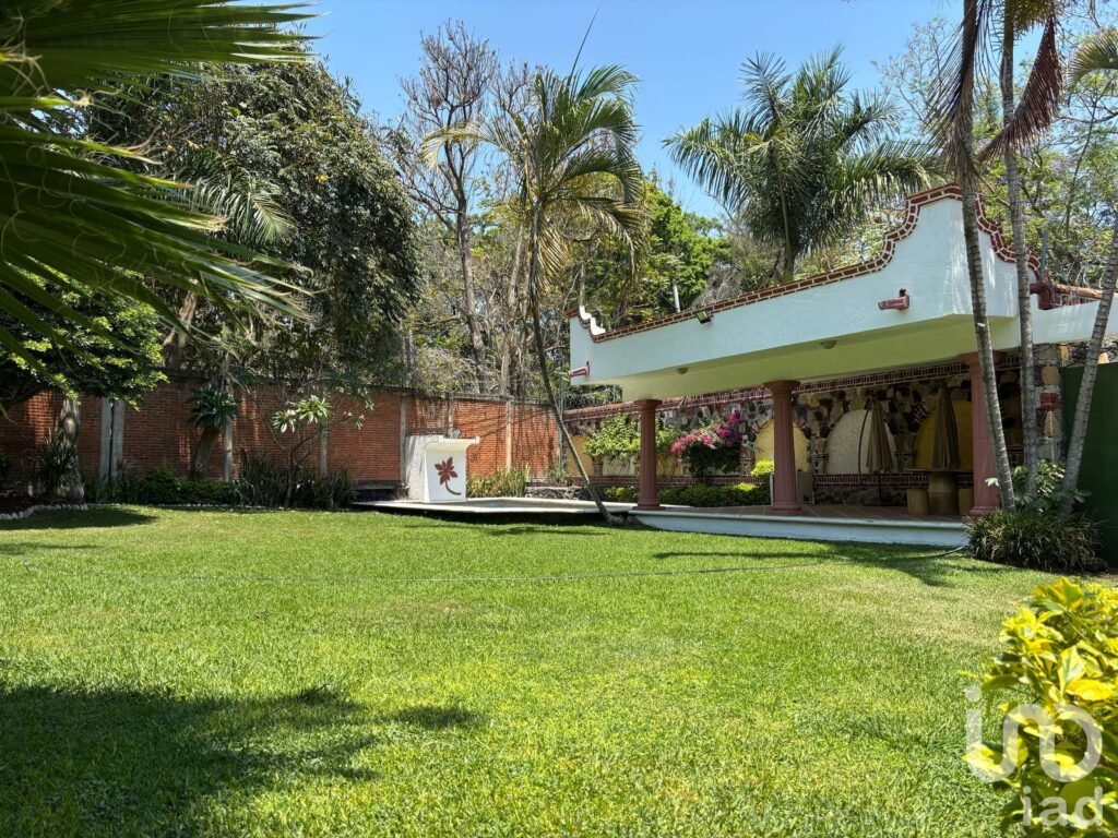 Venta Casa en Condominio con Alberca propia