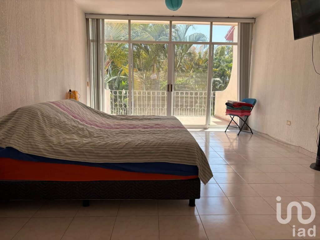 Venta Casa en Condominio con Alberca propia