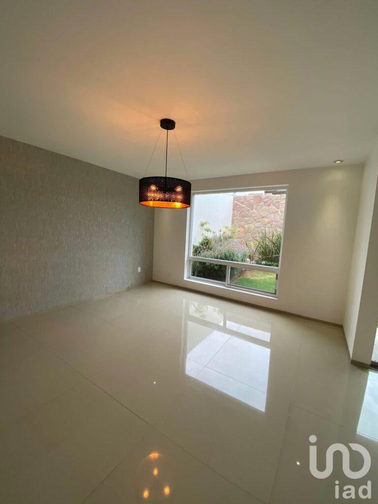 VENTA DE CASA EN FRACCIONAMIENTO SIERRA AZUL ZONA PONIENTE EN LA CIUDAD DE SAN LUIS POTOSI