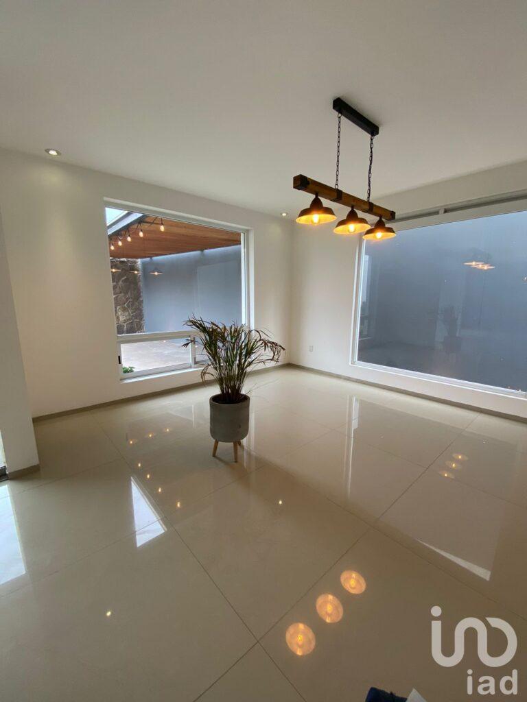 VENTA DE CASA EN FRACCIONAMIENTO SIERRA AZUL ZONA PONIENTE EN LA CIUDAD DE SAN LUIS POTOSI