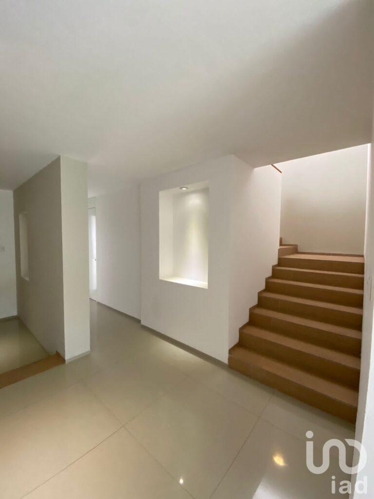 VENTA DE CASA EN FRACCIONAMIENTO SIERRA AZUL ZONA PONIENTE EN LA CIUDAD DE SAN LUIS POTOSI