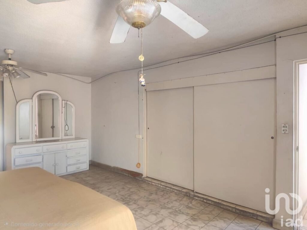 ¡Magnífica Oportunidad de Inversión! Adquiriendo esta Excelente Casa en Col. El Roble en Sán Nicolás