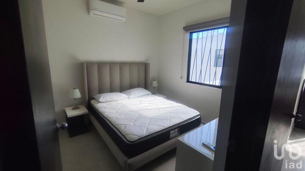 Casa Renta Amueblada Seguridad 3R 2 y medio baños