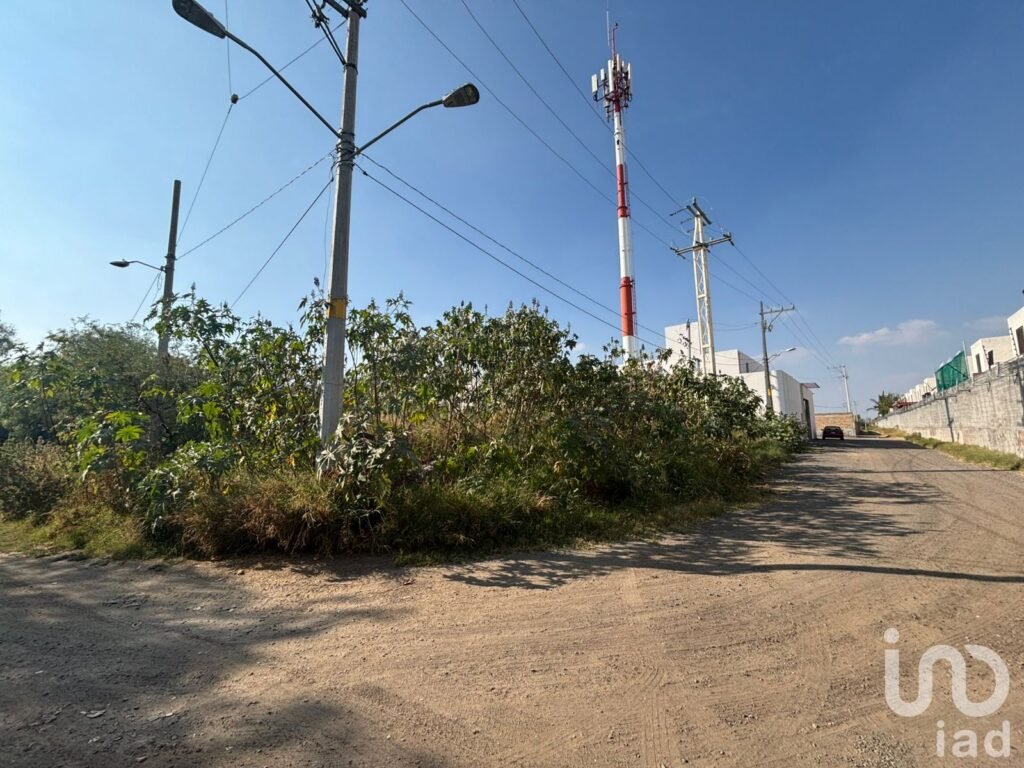 TERRENO EN VENTA EN CORREGIDORA, QUERETARO, ATRAS DEL FRACC. PUERTA REAL.