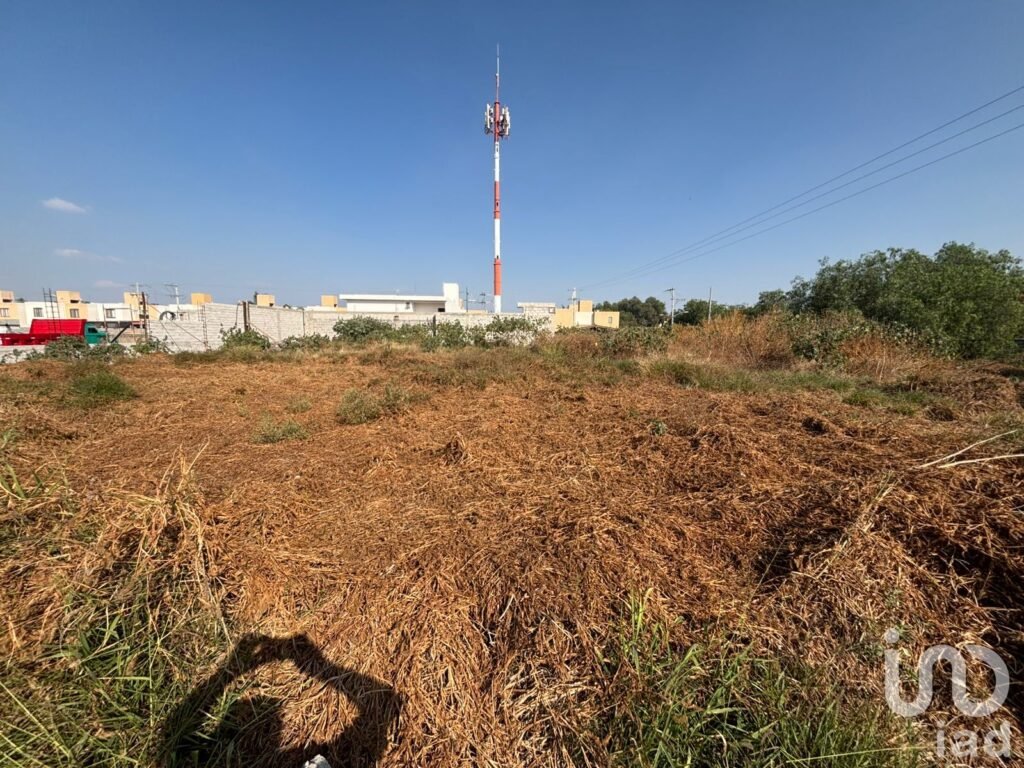 TERRENO EN VENTA EN CORREGIDORA, QUERETARO, ATRAS DEL FRACC. PUERTA REAL.