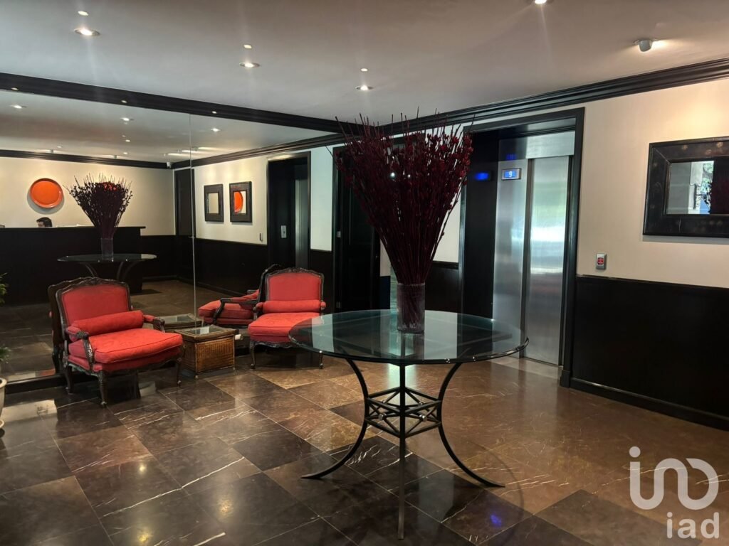 Se renta departamento amueblado con balcón en Galileo Polanco