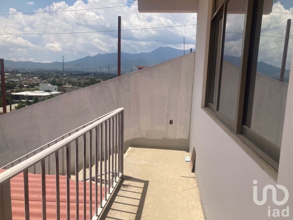 CASA CON DEPARTAMENTO EN VENTA EN EL ROSARIO, OAXACA, CERCA DE LA URSE Y AURRERA