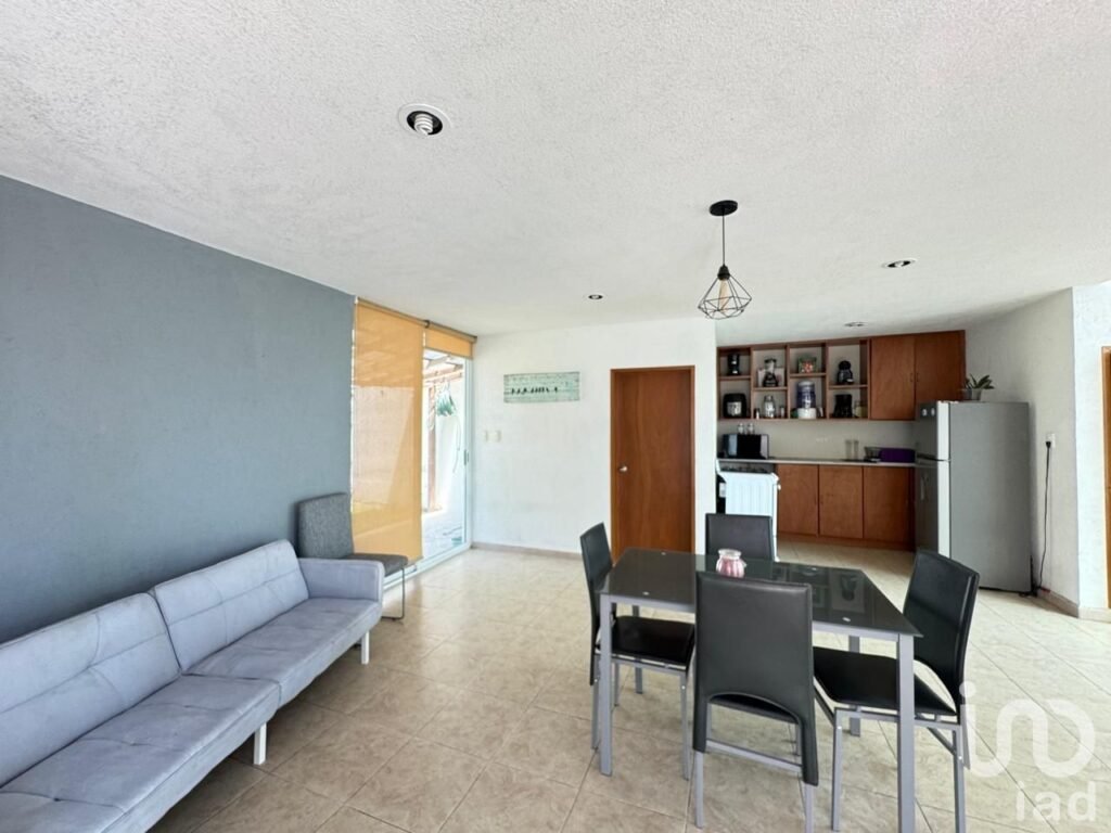 CASA EN VENTA EN CLUSTER 333 LOMAS DE ANGELOPOLIS I