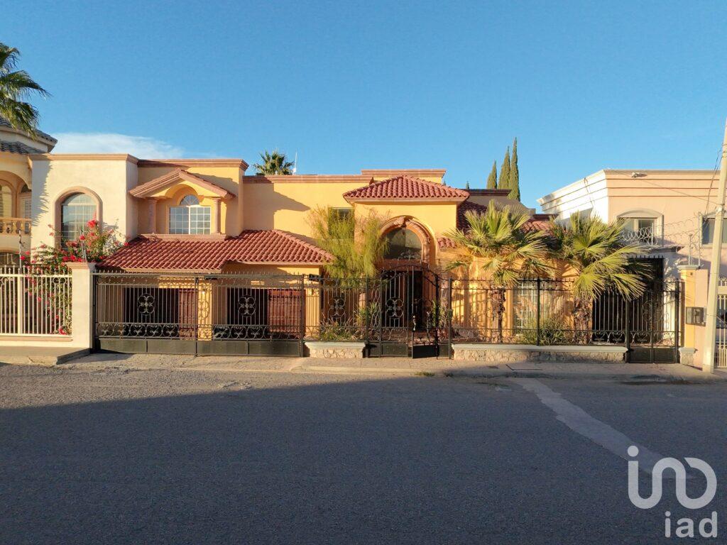 Residencia de lujo en venta,  muy amplia, excelente ubicación, construcción y acabados de primera