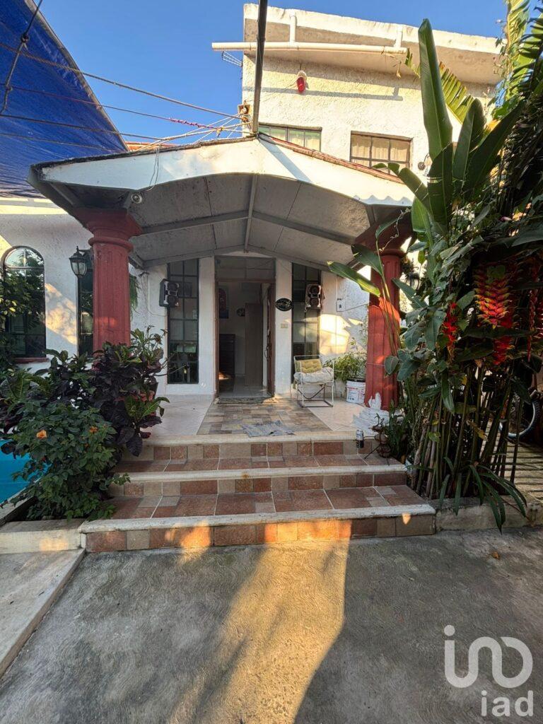 CASA EN VENTA EN TLAYACAPAN, MORELOS