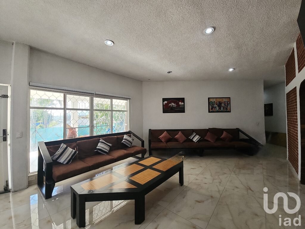 Casa en venta amueblada en Fraccionamiento Las Brisas de Cuernavaca