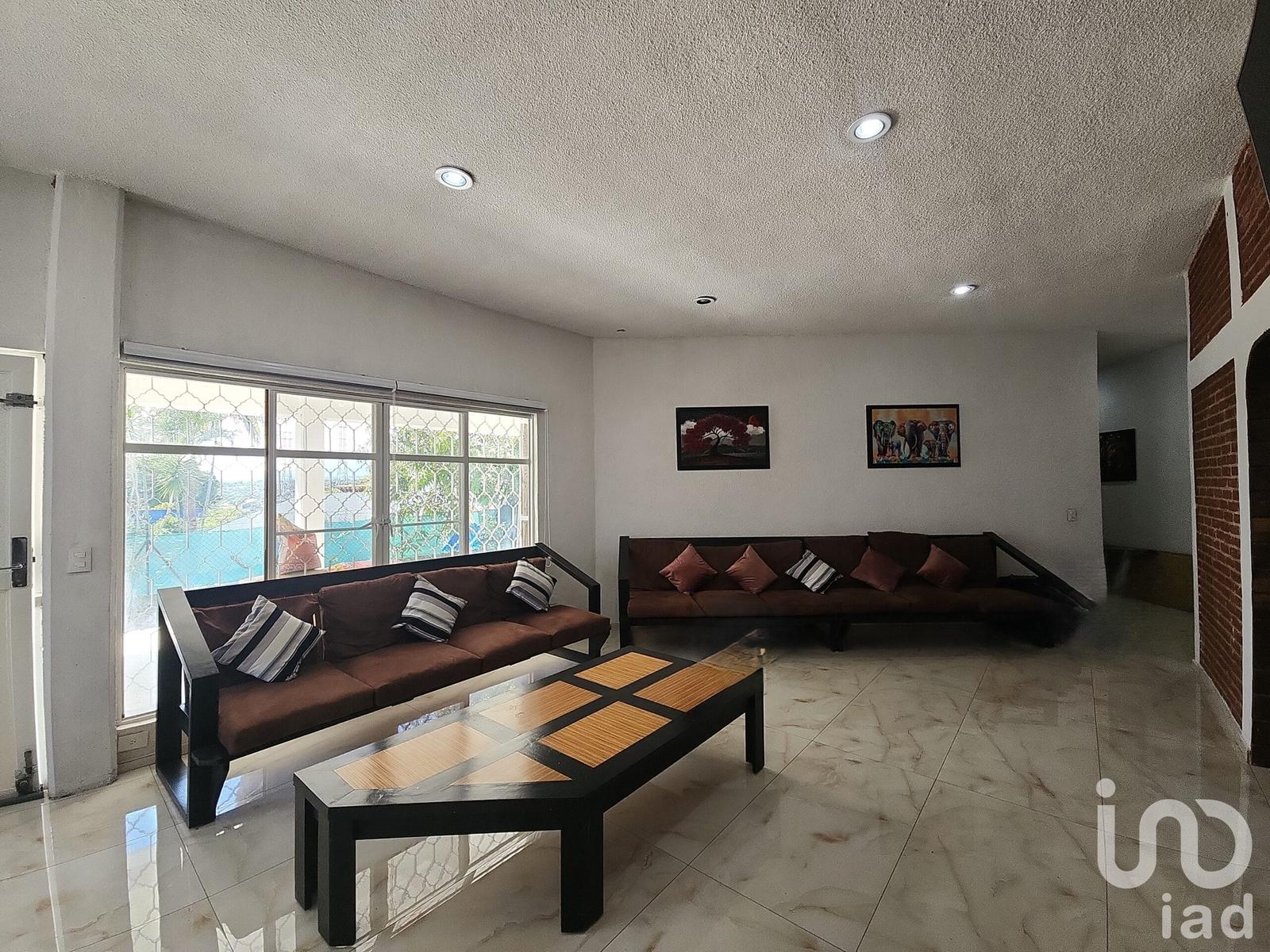 Casa en venta amueblada en Fraccionamiento Las Brisas de Cuernavaca