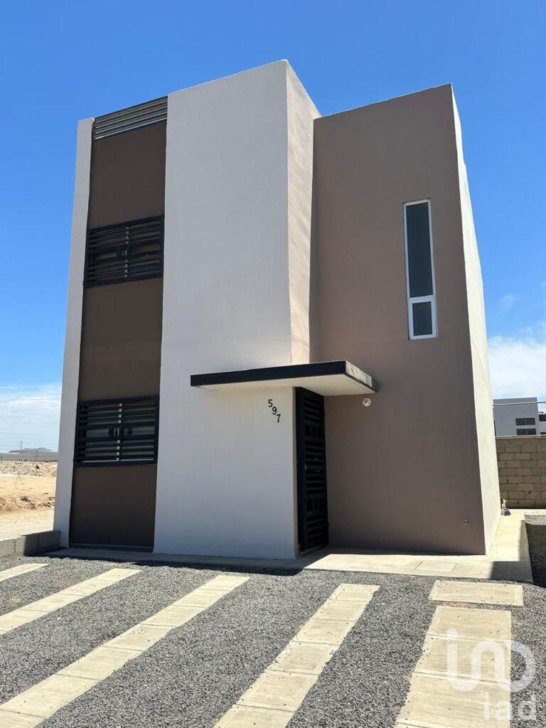 CASA EN VENTA EN LA PAZ - 3 RECÁMARAS (ZONA FAMILIAR)