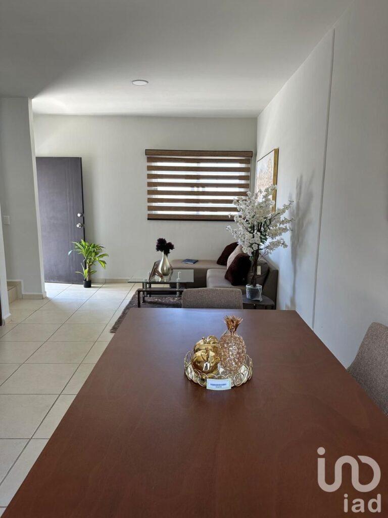 CASA EN VENTA EN LA PAZ - 3 RECÁMARAS (ZONA FAMILIAR)