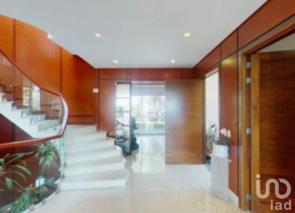 CASA EN VENTA EN BOSQUES DE LAS LOMAS