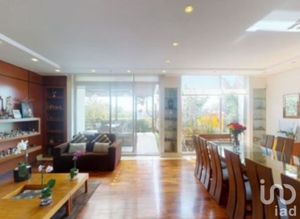 CASA EN VENTA EN BOSQUES DE LAS LOMAS