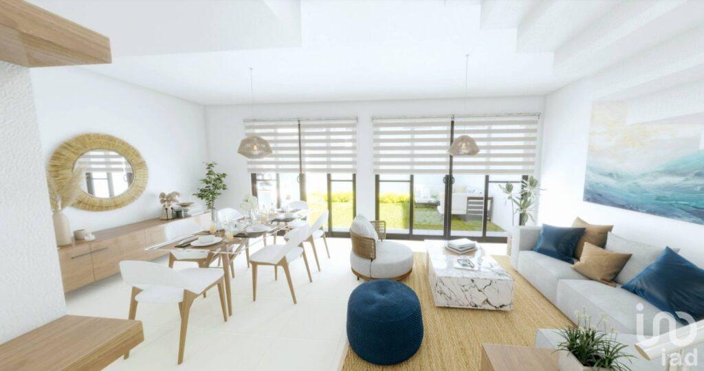 Casa en Av. Huayacan VESEL