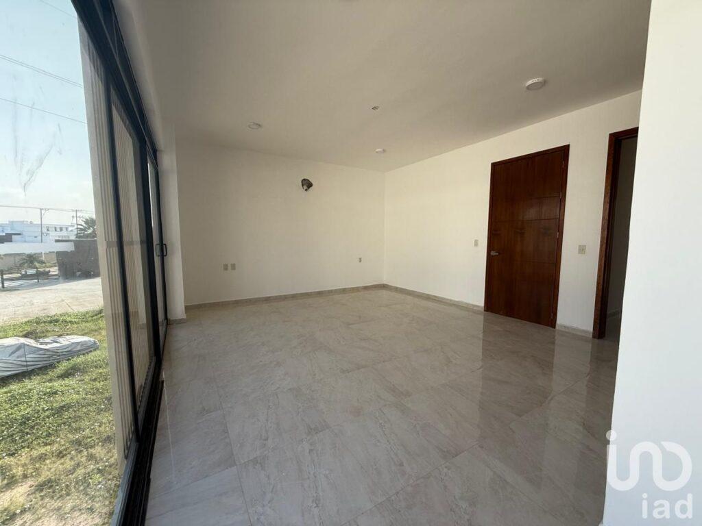 CASA EN VENTA EN RESIDENCIAL ROYAL CAMPESTRE