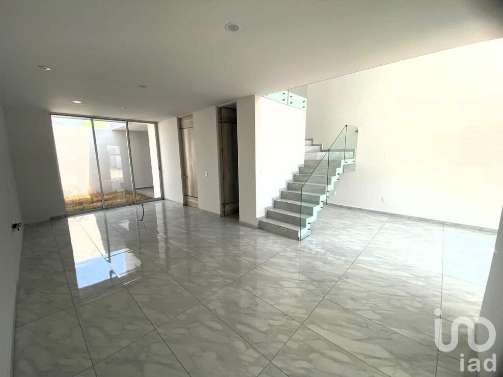 Casa en renta En Residencial Bonaterra, coto Altezza, nueva para estrenar.