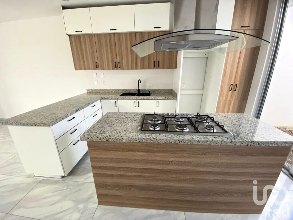 Casa en renta En Residencial Bonaterra, coto Altezza, nueva para estrenar.