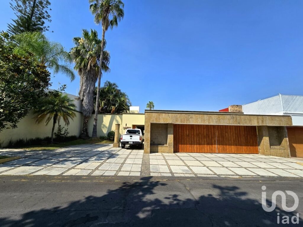 CASA EN VENTA COLINAS DE SAN JAVIER