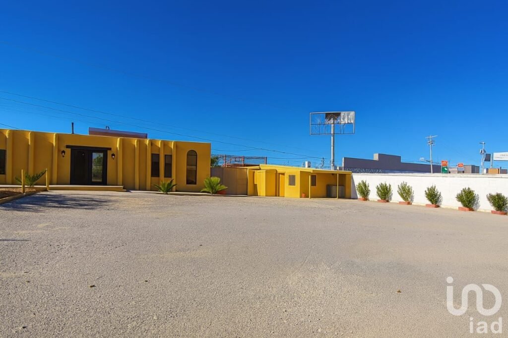 Terraza con alberca en venta, 1700 m2 en La Cuesta