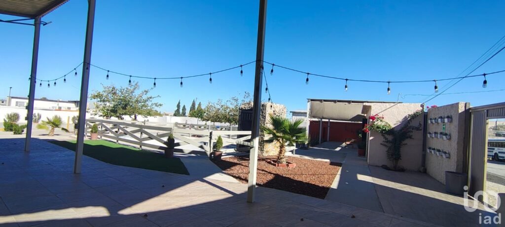 Terraza con alberca en venta, 1700 m2 en La Cuesta