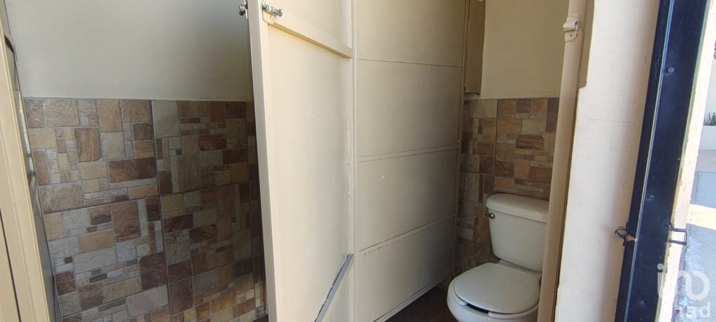 Terraza con alberca en venta, 1700 m2 en La Cuesta