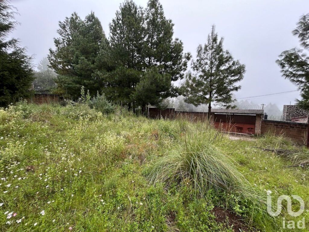 Terreno plano en venta en Huitzilac, dentro de fraccionamiento Valle de los soles